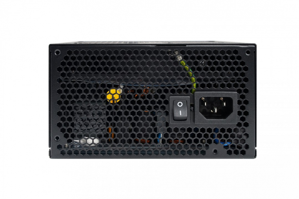 FUENTE INWIN P75 750W 80 PLUS GOLD MODULAR NEGRO IW-PS-P750W 11M DE GARANTIA