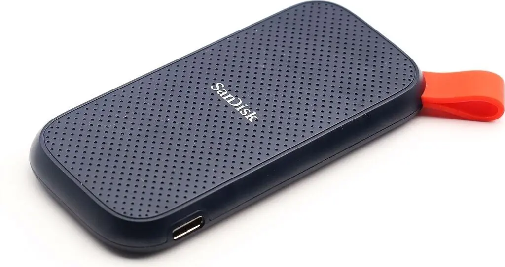 SDSSDE30-2T00-G26 3.webp